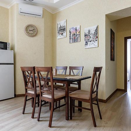 Historic Apartment Sofia In The Old Town Lviv Kültér fotó